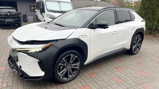 Toyota BZ4X Executive Panorama!