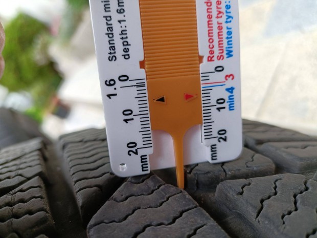 Toyota CH-R 225/50 R18 Continental téli gumi szett eladó