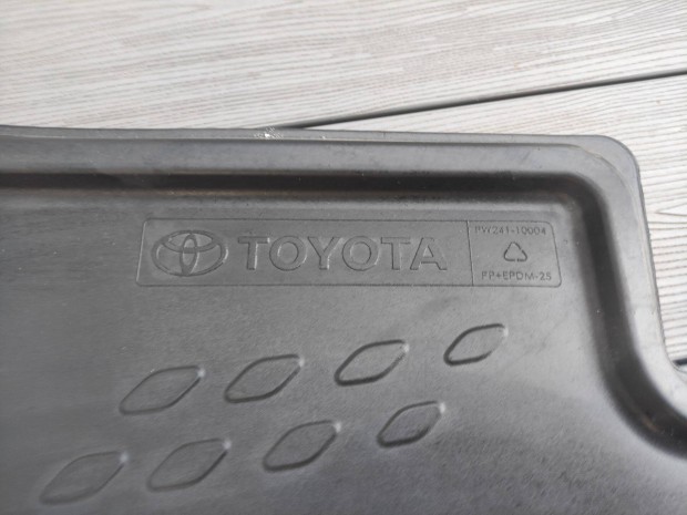 Toyota CH-R gyári csomagtértálca eladó
