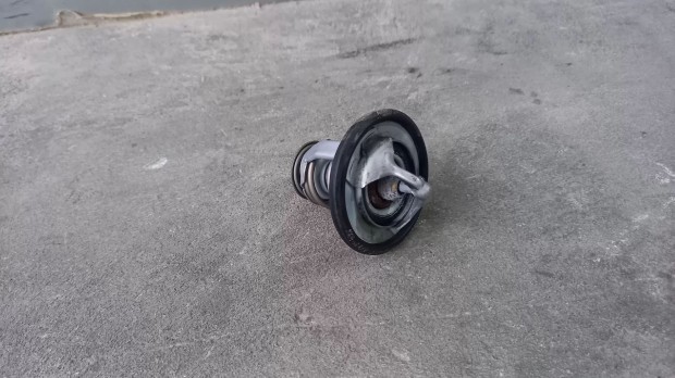 Toyota COROLLA Verso RAV 4 Avensis 03 2.2 82 fokos fok termoszt�t 5674