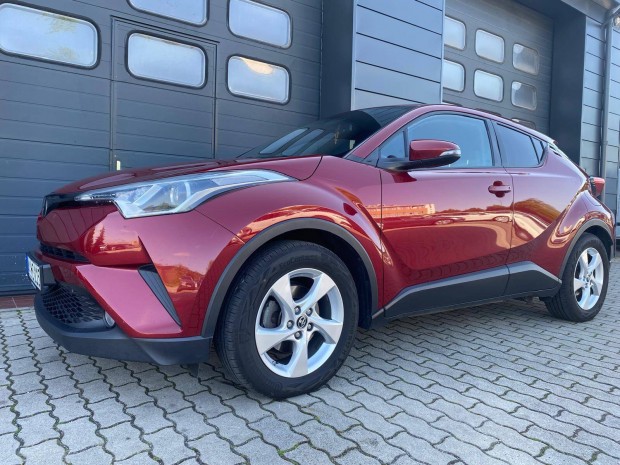 Toyota C-HR 1.2T Dynamic Comfort LED Szervizkön...