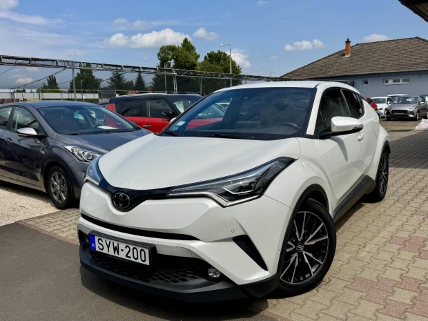 Toyota C-HR 1.2T Executive LED Leather Magyaror...