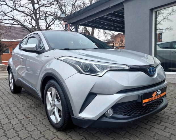 Toyota C-HR 1.8 Hybrid Active e-CVT 69.000.- KM...