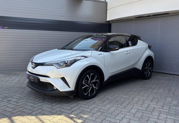Toyota C-HR 1.8 Hybrid Active e-CVT Garanciával!