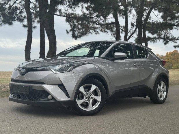 Toyota C-HR 1.8 Hybrid Comfort e-CVT Tolatókame...