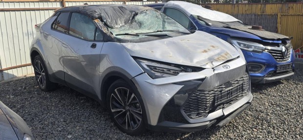 Toyota C-HR 1.8 Hybrid Executive e-CVT Magyaror...