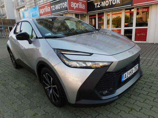 Toyota C-HR 1.8 Hybrid Style e-CVT Magyarország...