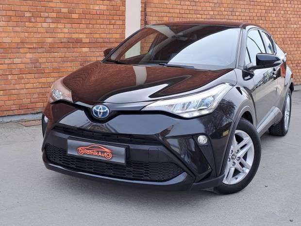 Toyota C-HR 1.8 Hybrid Style e-CVT T�vtart�-LED...