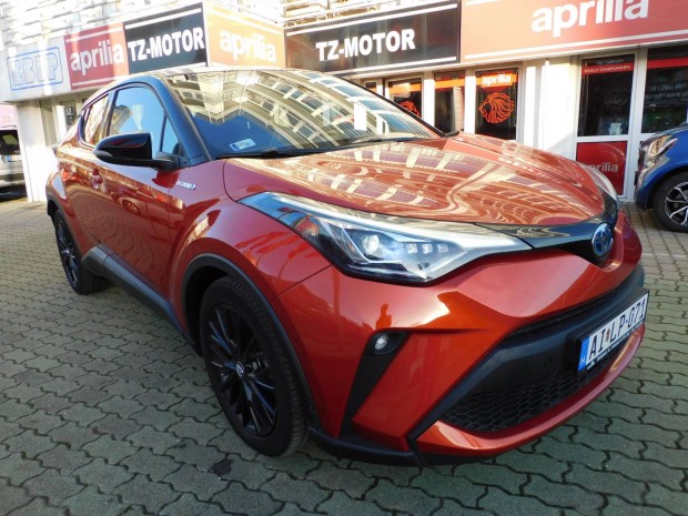 Toyota C-HR 2.0 Hybrid Selection e-CVT Magyaror...