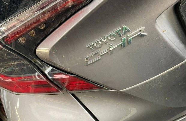 Toyota C-HR Kalaptart (2016-)