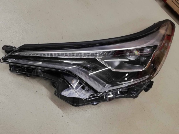 Toyota C-HR bal első fényszóró, 2019-2020 széria, LED-es, új!