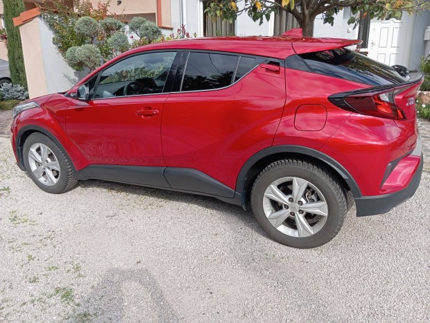 Toyota C-HR kitn llapotban