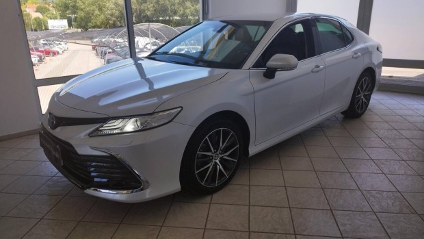 Toyota Camry 2.5 Hybrid Executive CVT Magyar