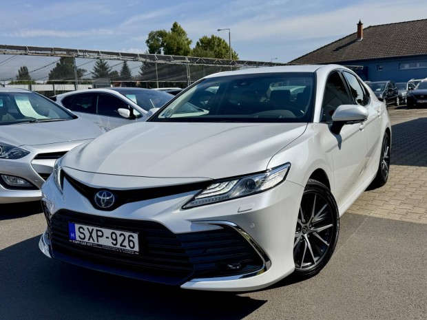 Toyota Camry 2.5 Hybrid Executive VIP CVT 88000...