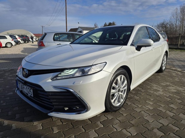 Toyota Camry 2.5 Hybrid Executive VIP CVT MAGYA...