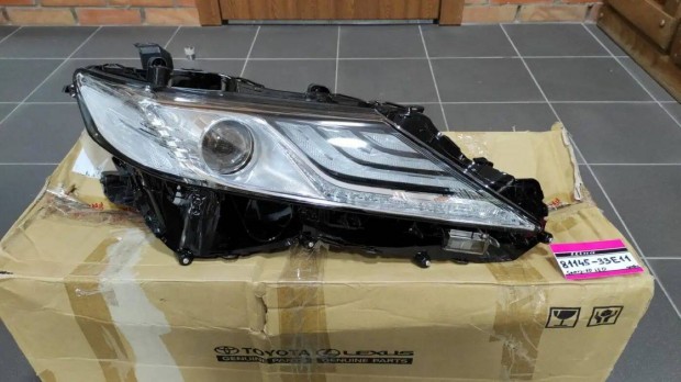 Toyota Camry VIII jobb első led fényszóró lámpa