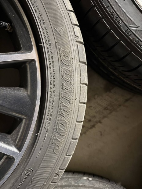 Toyota Camry felni szett ny�ri gumival