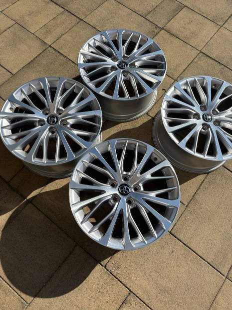 Toyota Camry gyári alufelni 5x114,3 R18