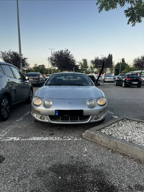 Toyota Celica bontas