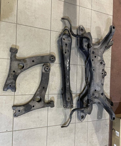 Toyota Celica els� b�lcs�, els� stabiliz�tor, leng�karok