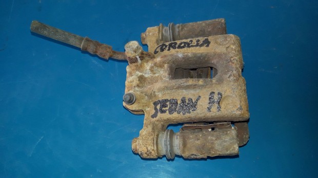 Toyota Corolla 00-06 Jobb Hátsó Féknyereg