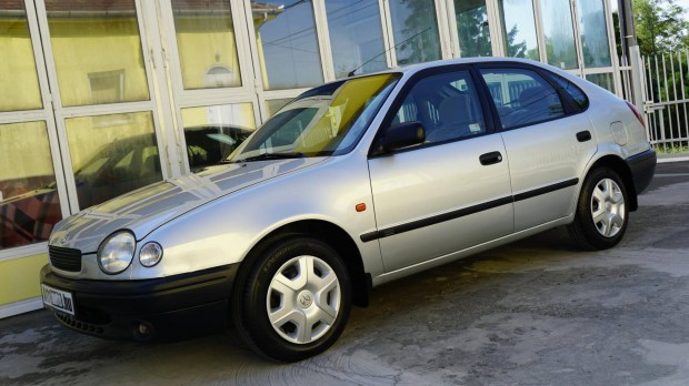 Toyota Corolla 1.4 Harmony Klíma! Első Tulajdon...