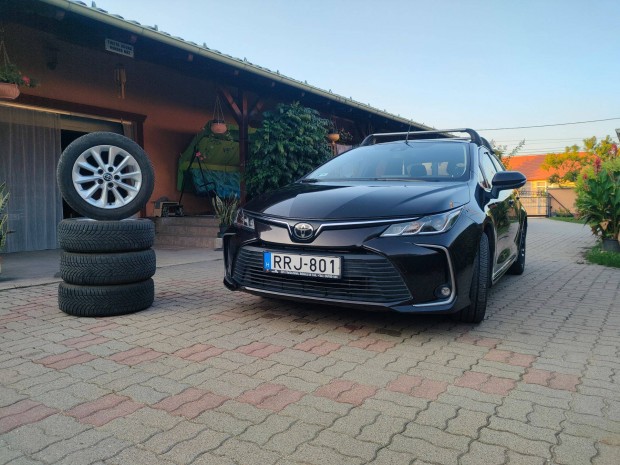 Toyota Corolla 1.6 Sedan Active Business