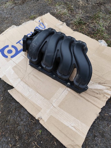 Toyota Corolla 1,6 vvti szvsor.