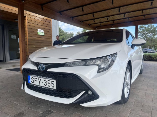 Toyota Corolla 1.8 Hybrid Active Business e-CVT...