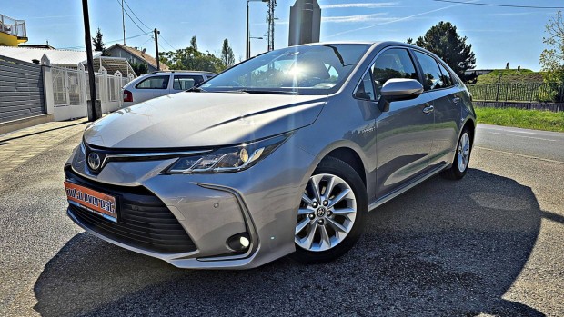 Toyota Corolla 1.8 Hybrid Comfort e-CVT Áfá-s!...