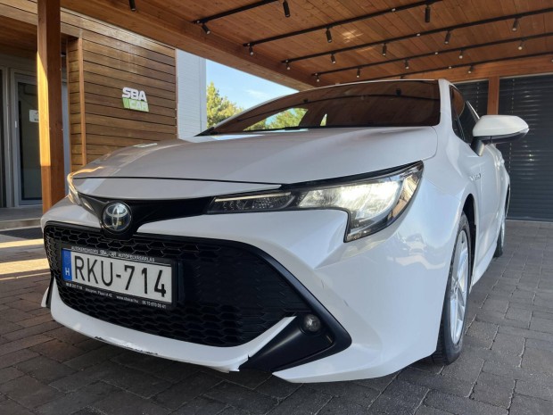 Toyota Corolla 1.8 Hybrid Comfort e-CVT Rku-714
