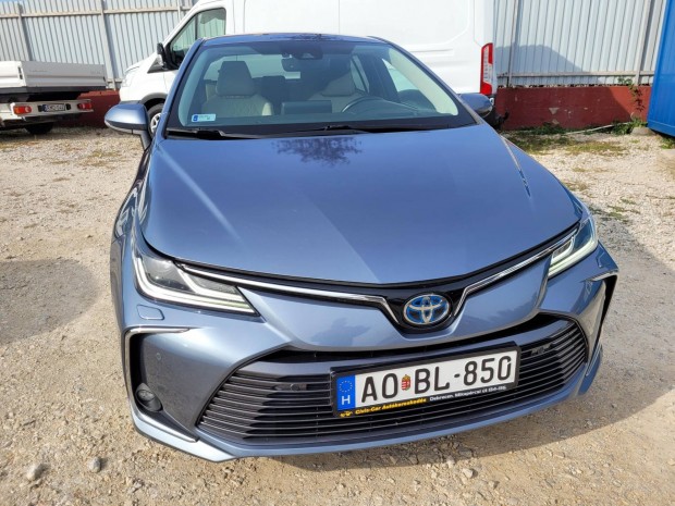Toyota Corolla 1.8 Hybrid Executive e-CVT Magya...