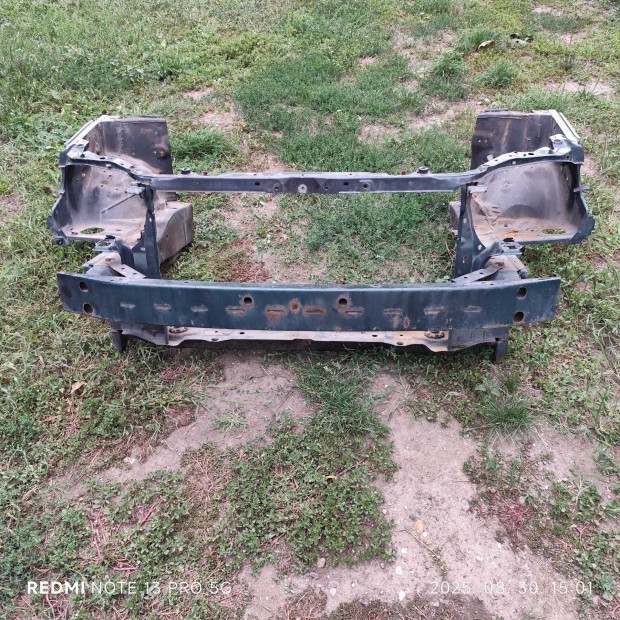 Toyota Corolla 1, 4 vvti homlokfal.