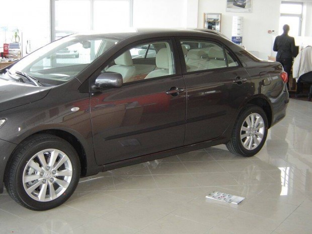 Toyota Corolla 2007-2013 Sedan Ajtvd Dszlc Oldalcsk