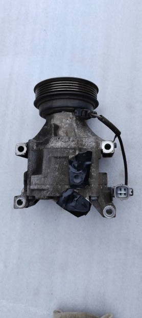 Toyota Corolla 2.0 D4D kl�ma kompresszor.