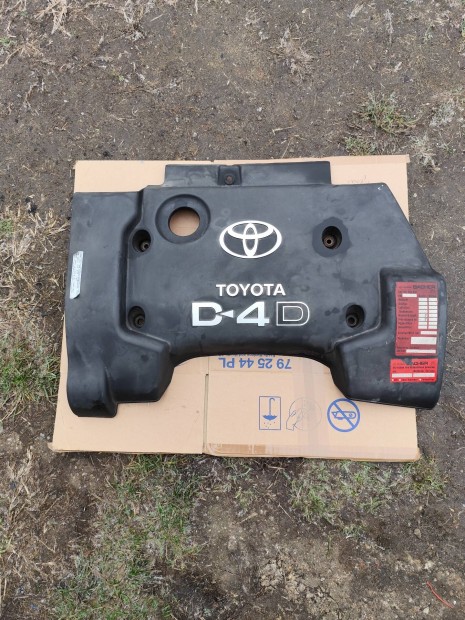 Toyota Corolla 2.0 D4D motor burkolat.