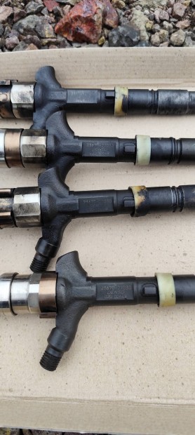 Toyota Corolla 2.0 D4D porlasztk.