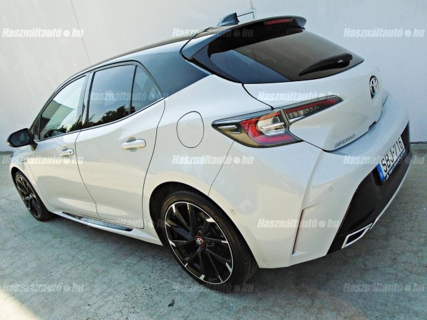 Toyota Corolla 2.0 Hybrid GR-Sport Dynamic e-CV...