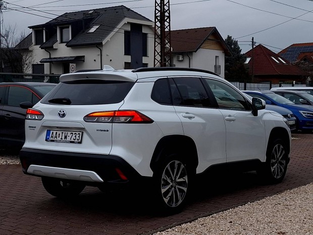 Toyota Corolla Cross 2.0 Hybrid Style+Tech e-CV...