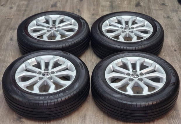 Toyota Corolla Cross alufelni 17 col 5x114.3 nyarigumi 215 60 17