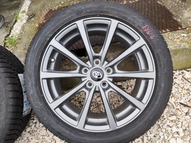 Toyota Corolla Cross chr c-hr gyári alufelni 5x114,3 18"