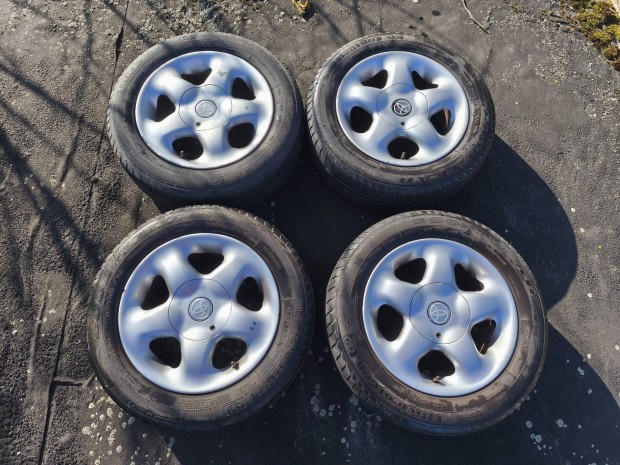 Toyota Corolla E11 alufelni gy�ri felni ker�k garnit�ra 14 "