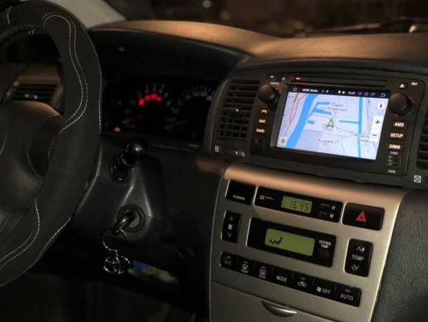 Toyota Corolla E120 Carplay Multimédia GPS Rádió Tolatókamerával