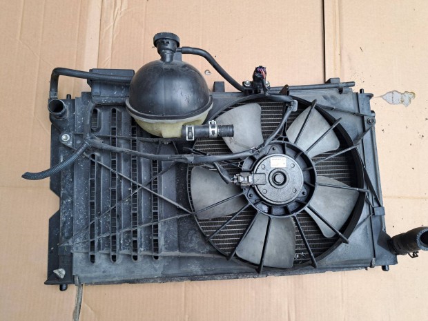 Toyota Corolla E12T Ventiltor keret, Ventiltor, Vzht