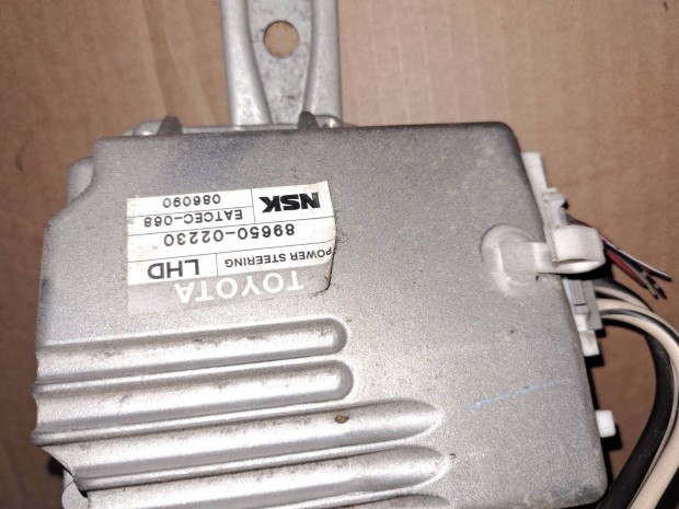 Toyota Corolla E12T szervó vezérlö