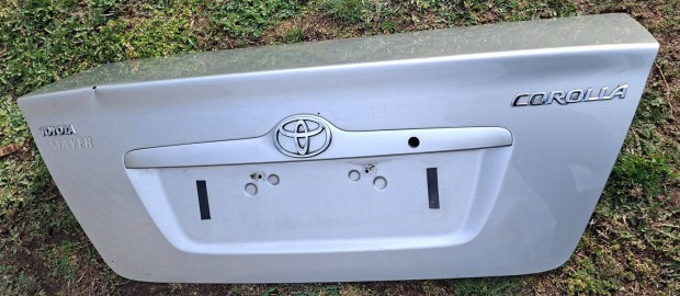 Toyota Corolla E12 sedan csomagtart� ajt�