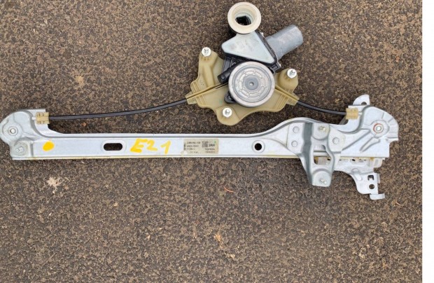 Toyota Corolla E210,2019, bal els ablakemel szerkezet