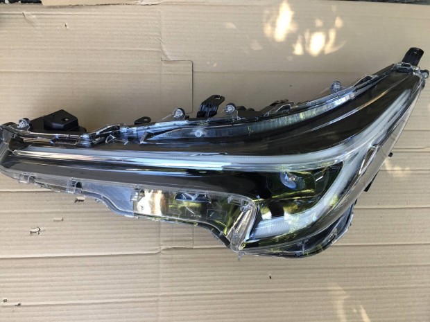 Toyota Corolla E21 E210 bal els gyri j fnyszr