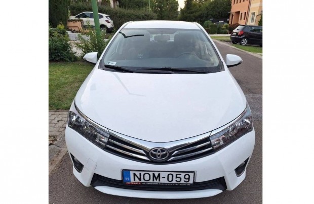 Toyota Corolla Sedan