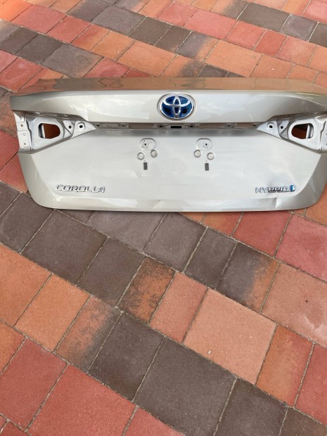 Toyota Corolla Sedan 18- csomagtart ajtk csomagtart